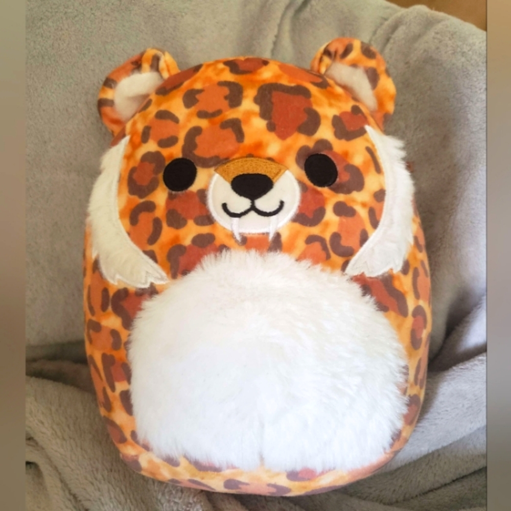 Squishmallows Sabertooth Tiger Cherie 7.5"